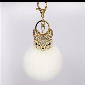 WHITE CRYSTAL/PEARL FOX POMPOM KEYCHA…